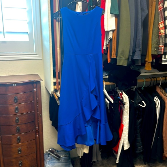 Dress - Picture 1 of 4